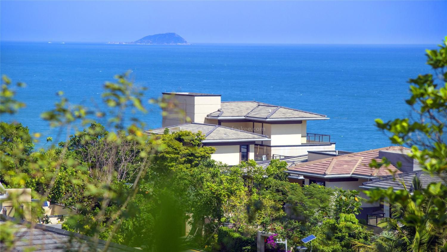 陵水富力湾百米亲海院墅即将推出,另多种户型别墅在售 总价约800万/套