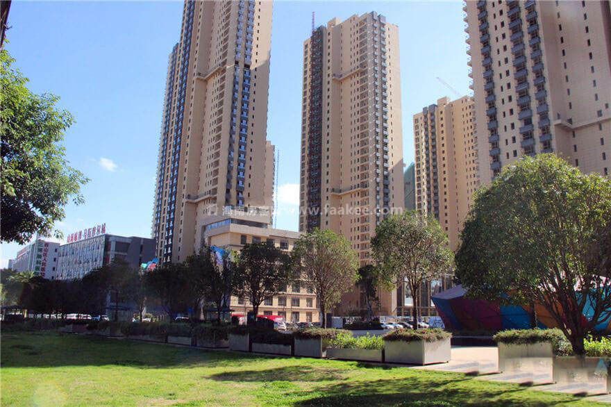昆明马街摩尔城二至四房户型在售,均价为10800元/㎡