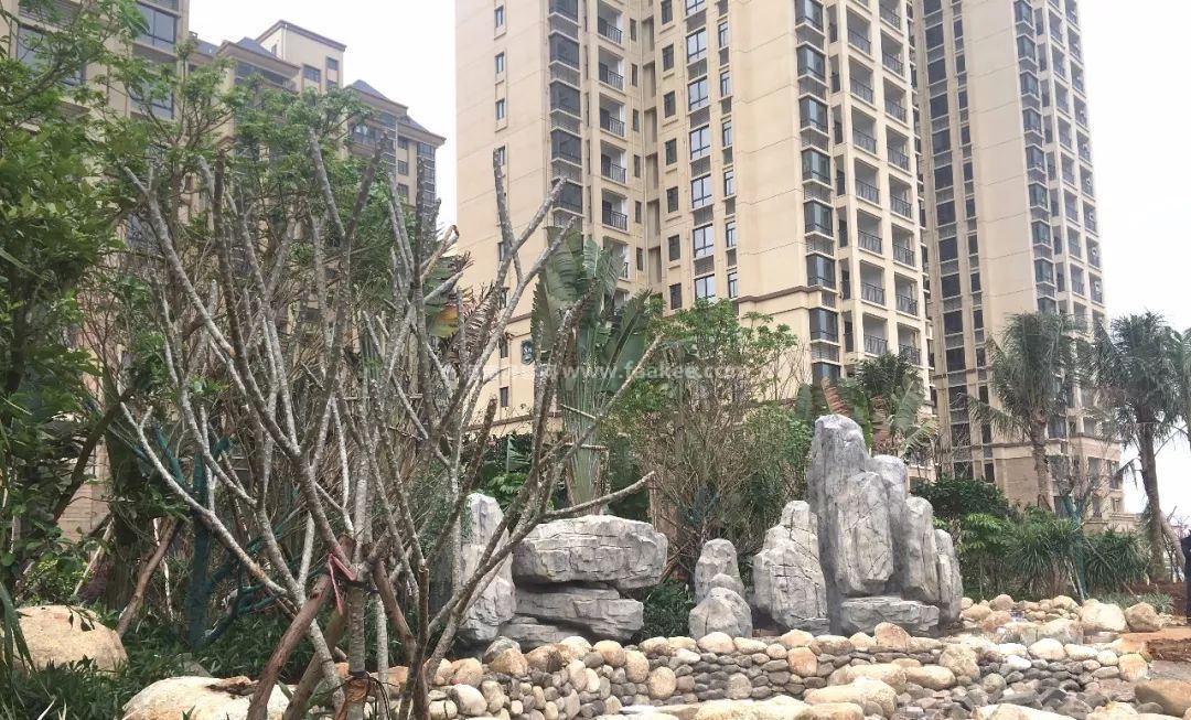 > 所有资讯 > 楼盘动态 > 新房动态 项目简介:海地春天由海南海药房