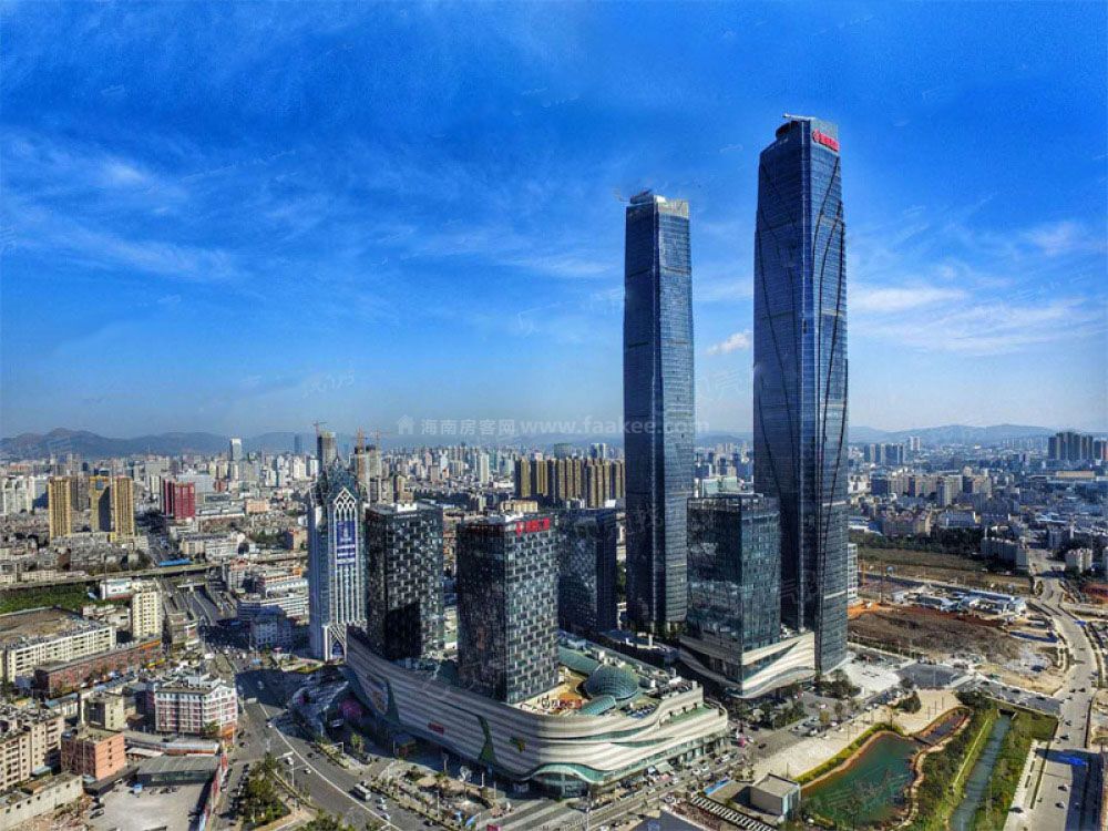 项目位于西山区前兴路东侧,"昆明金产区"核心,总规划建筑面积约70万㎡