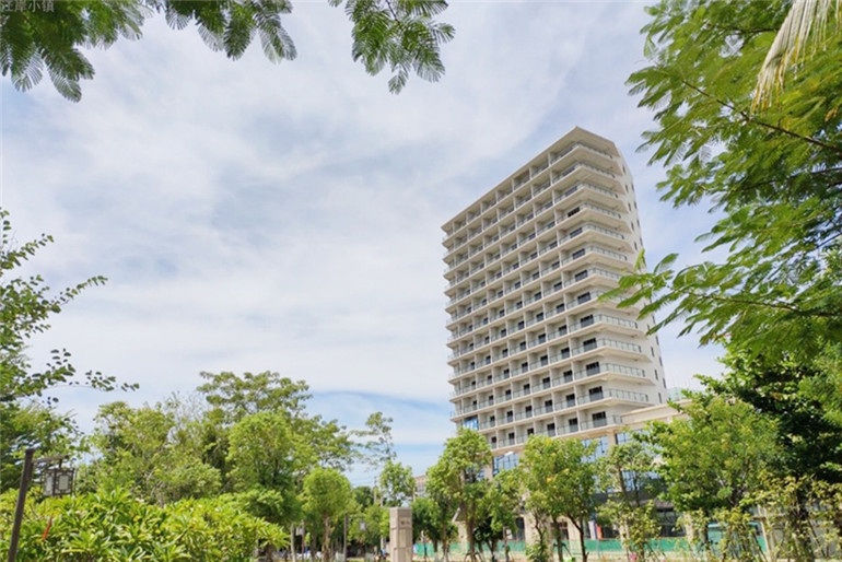 定安江岸小镇公园美宅在售,均价9000元/㎡